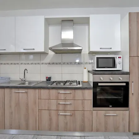 Doris Apartment *